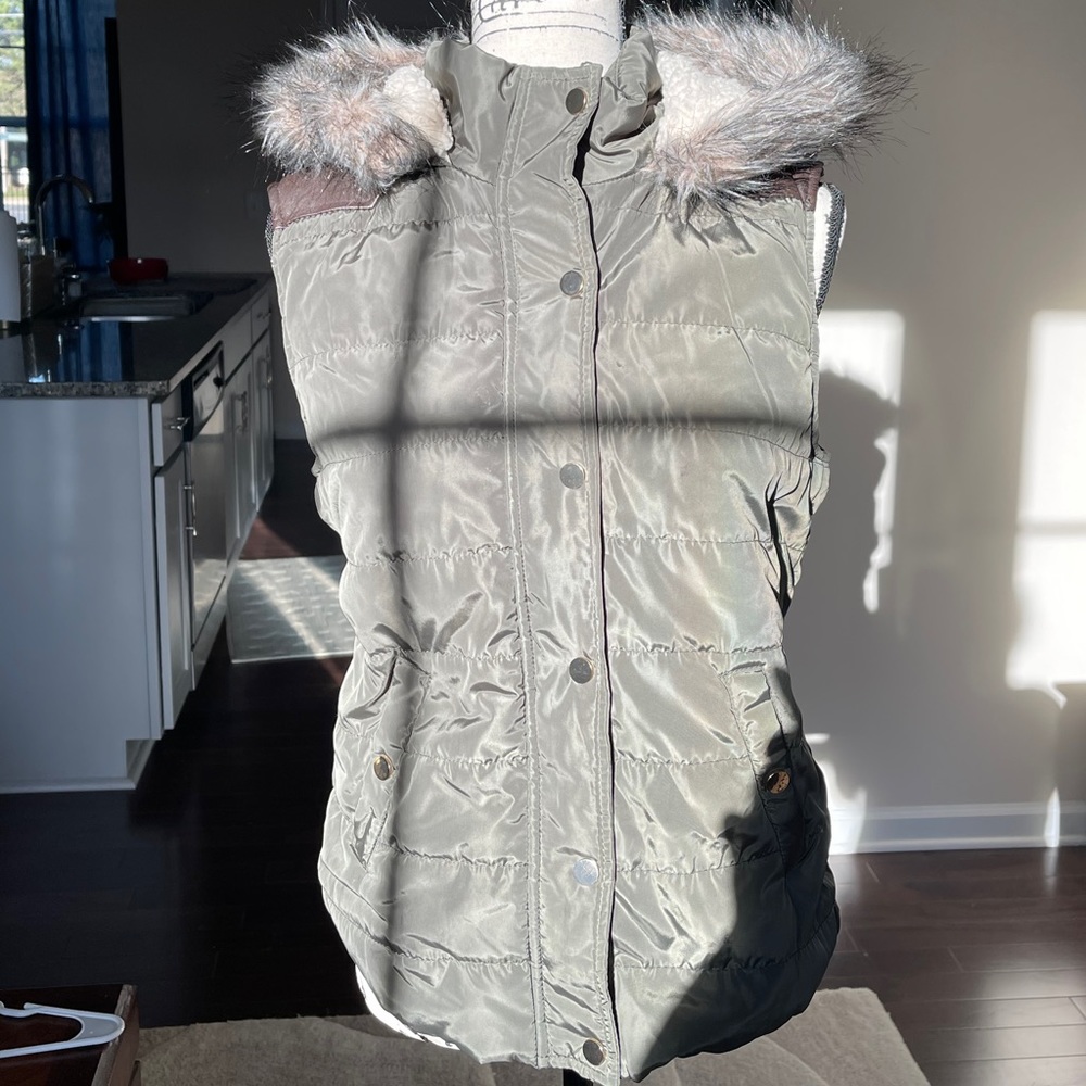 Hooded Dark green zip up/button vest by Ci Sono.